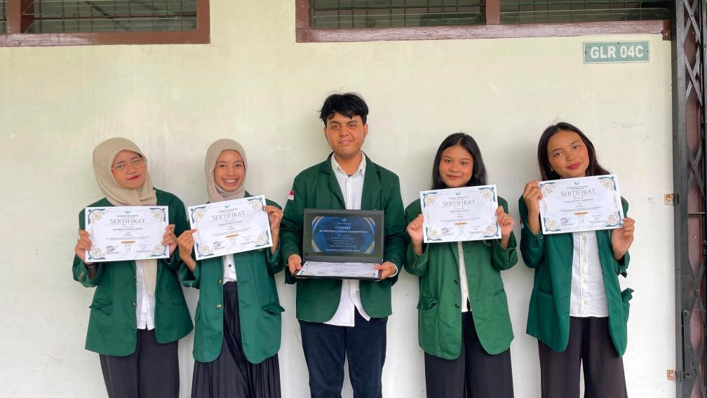Mahasiswa USU Raih Juara I Lomba Esai Nasional Lewat Inovasi Pemantauan Kualitas Pendidikan